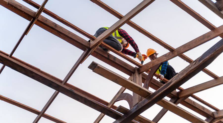 Professional gutter cleaning services in Rosamond, IL